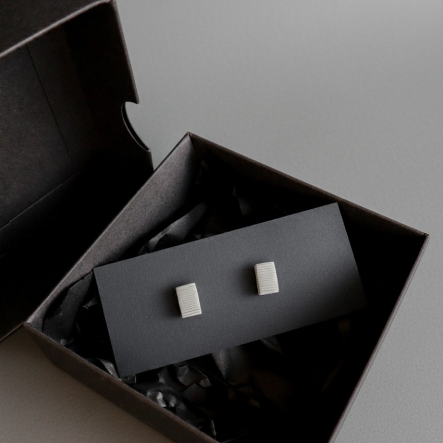 296 | Pilki auskarai